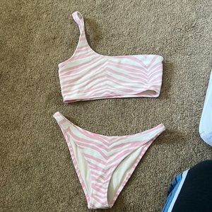 triangl bathing suit top and bottom